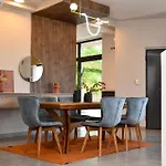 Terra Nova Luxury فيلة