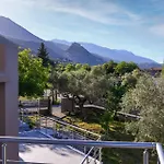 Terra Nova Luxury ميستراس
