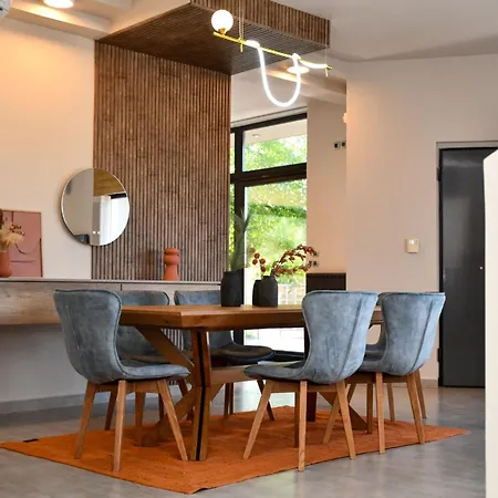 Terra Nova Luxury Βίλα