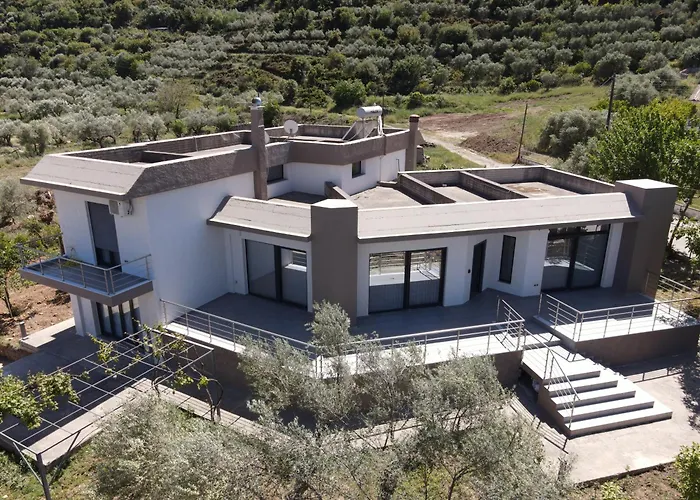 Terra Nova Luxury *