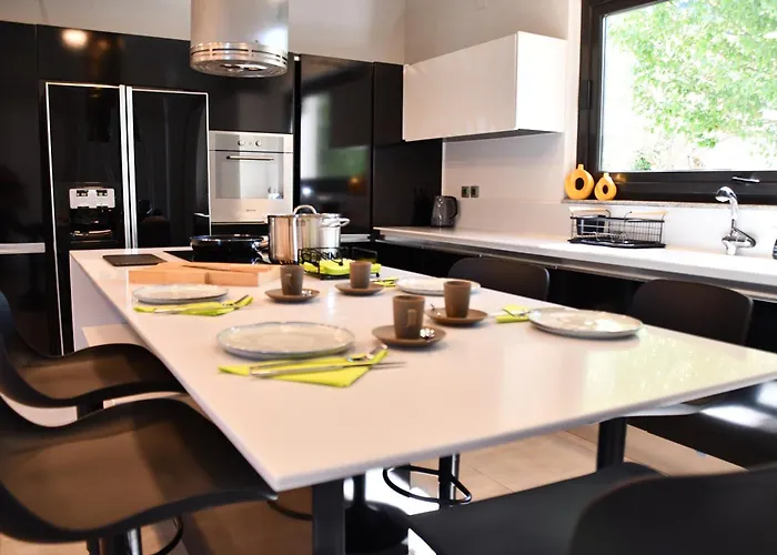 Terra Nova Luxury * Mystras