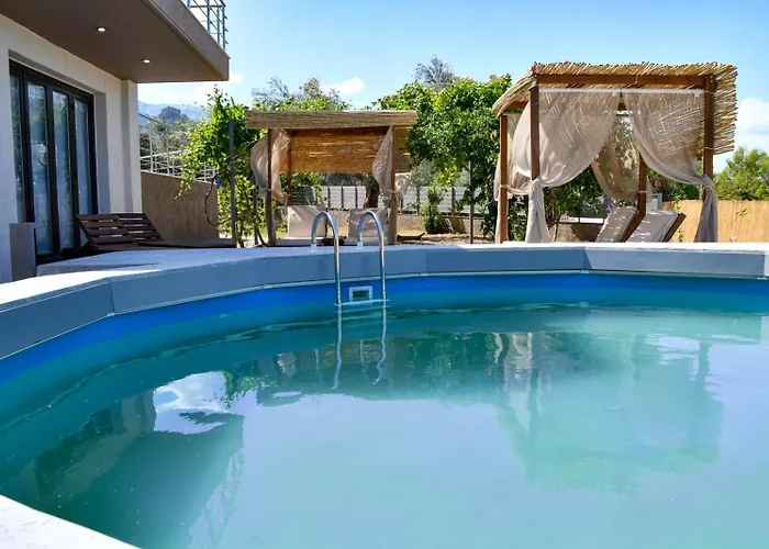 Terra Nova Luxury Mystras